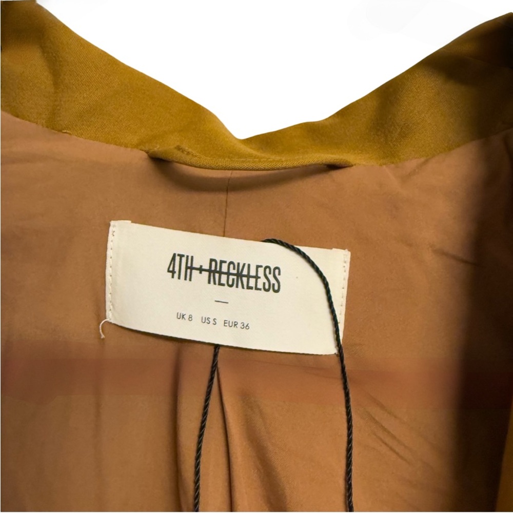 🌸Like New Oversized Blazer In Mustard, Size Medium - Picture 6 of 8